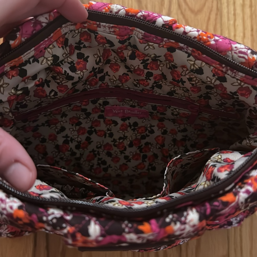 Vera Bradley crossbody - Picture 5 of 9